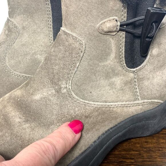 Propet Women's Fairbanks Suede Water Resistant Winter Rain Shearling Boot Size 9 - Picture 6 of 9